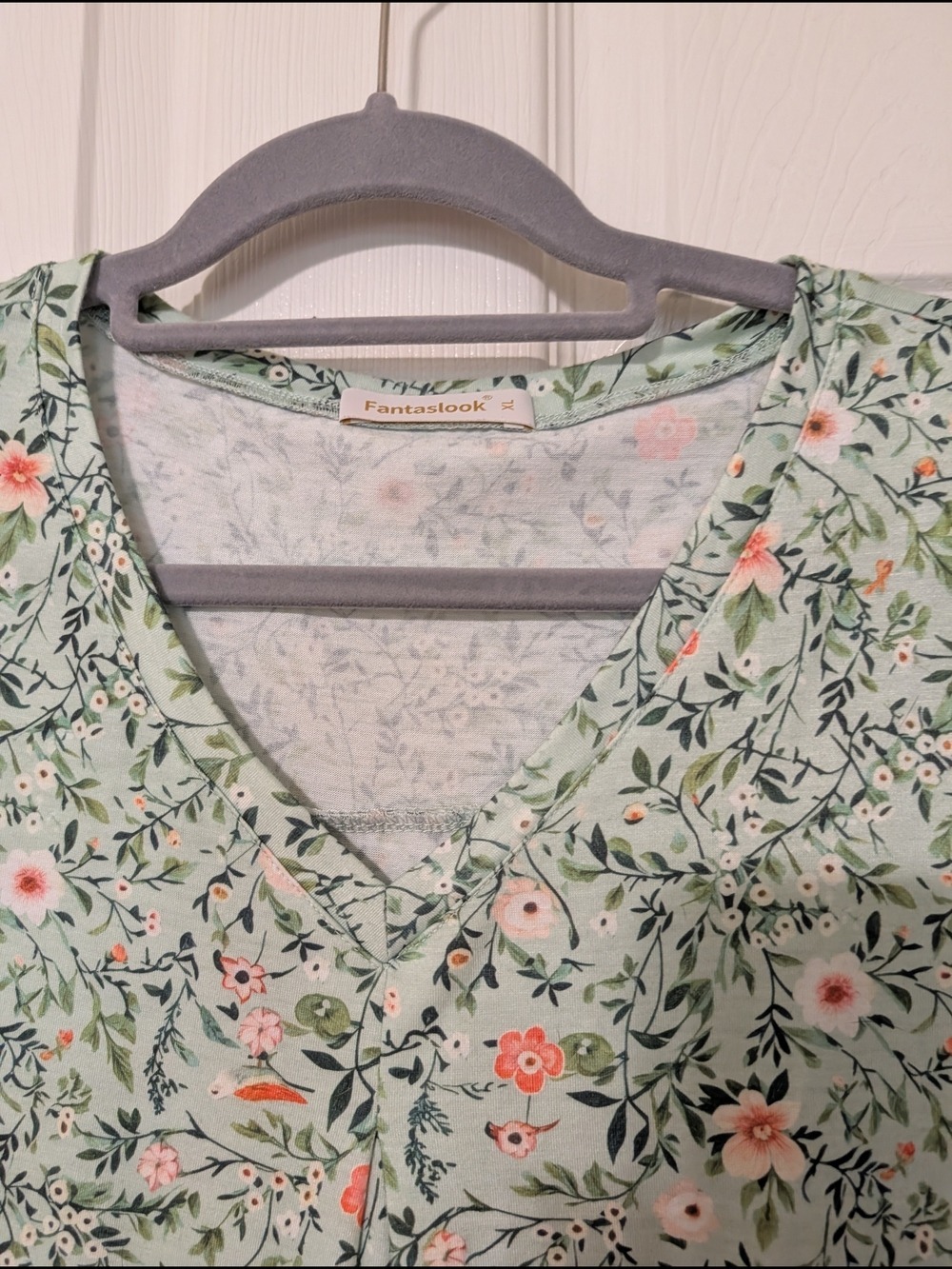 Sage Green Floral V-Neck Short Sleeve Tunic Top - Picture 3 of 4